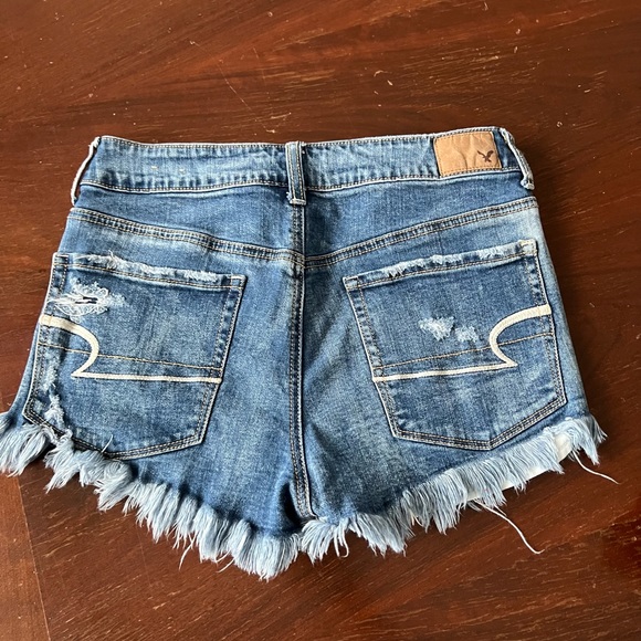 American Eagle Outfitters stretch shorts |
HI-RISE SHORTIE | 6 - Picture 3 of 13